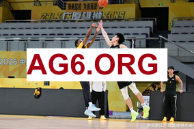 比赛直播间：曼联与南安普顿